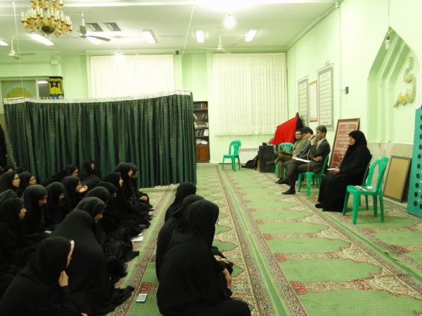 نشست صمیمی سرپرست و کارشناسان حوزه مدیریت امور پردیس های استان کرمان با دانشجویان پردیس شهید باهنر و خواجه نصیر کرمان