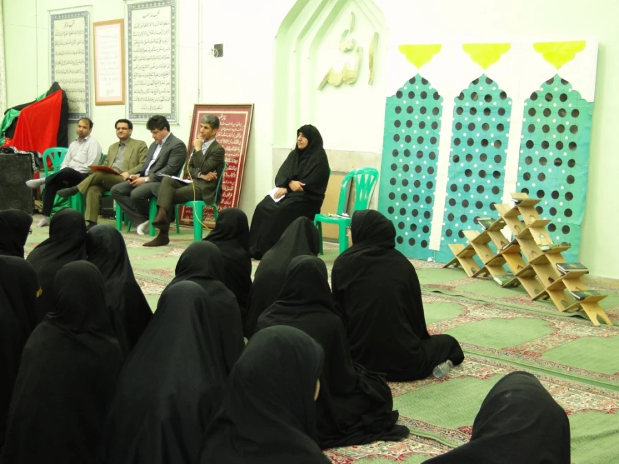 نشست صمیمی سرپرست و کارشناسان حوزه مدیریت امور پردیس های استان کرمان با دانشجویان پردیس شهید باهنر و خواجه نصیر کرمان