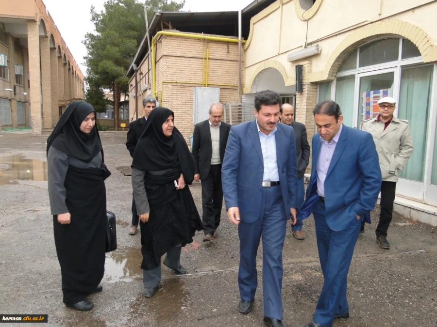 بازدید شهردار کرمان و مدیرکل امور اجتماعی استانداری و نماینده میراث فرهنگی از پردیسهای دانشگاه فرهنگیان کرمان