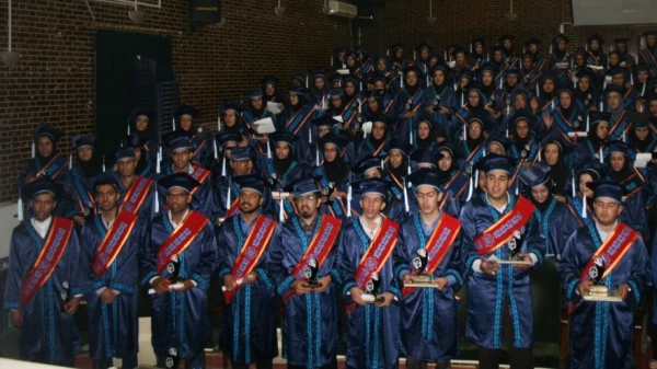 آئین دانش آموختگی دانشجویان پردیس های دانشگاه فرهنگیان استان کرمان