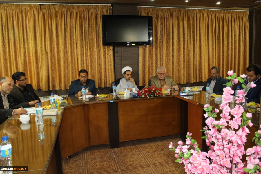 جلسه ستاد مبارزه با قاچاق کالا و ارز و دانشگاه فرهنگیان استان کرمان