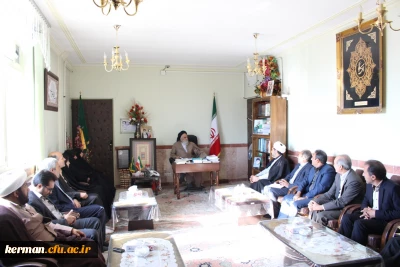 آیت الله جعفری،نماینده محترم ولی فقیه و امام جمعه معظم کرمان 

در جمع شورای اداری دانشگاه فرهنگیان استان:هنر دو قشر روحانی و معلم این است که بتوانند اسلام را به معنای صحیح معرفی کنند.