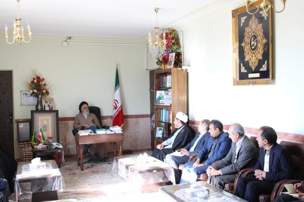 دیدار اعضای شورای اداری دانشگاه با امام جمعه معظم کرمان