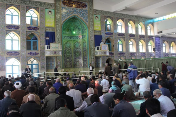 سخنرانی دکتر توان قبل از خطبه های نماز جمعه