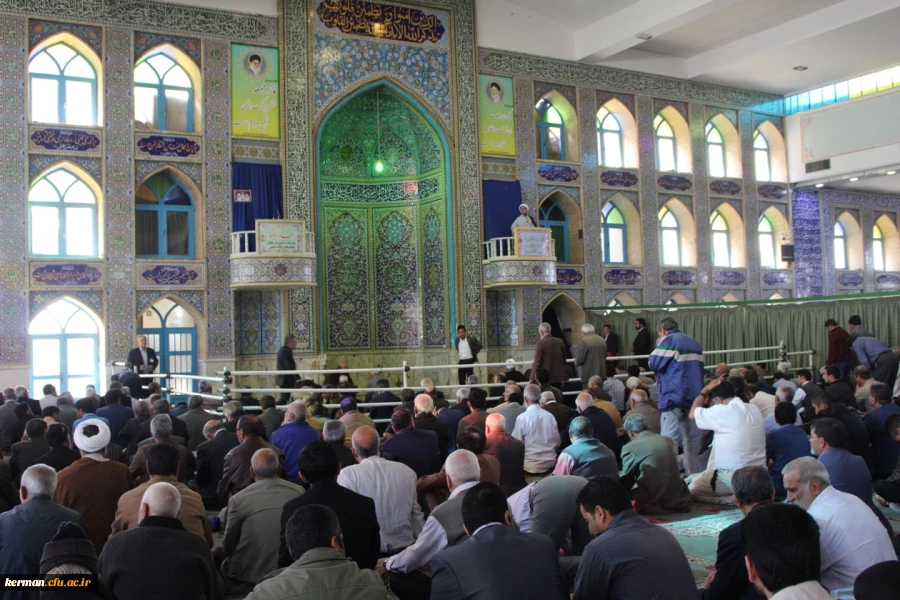 سخنرانی دکتر توان قبل از خطبه های نماز جمعه