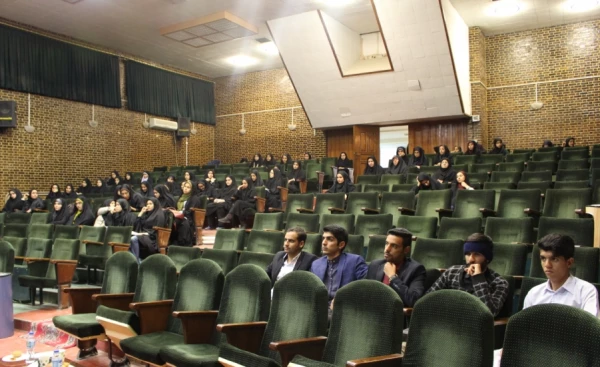 بازدید از پردیس شهید باهنر و جلسه پرسش و پاسخ دانشجویی