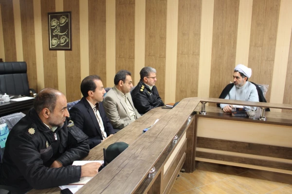 وجه تمایز دانشگاه فرهنگیان و سایر دانشگاه ها مسائل تربیتی و مهارت می باشد.