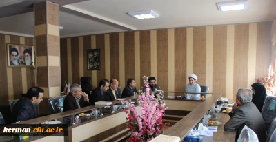 هم اکنون جلسه شورای مدیریت استانی در دفتر آقای دکتر توان ریاست محترم دانشگاه