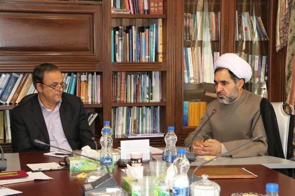 جلسه کمیته استانی هیأت امناء دانشگاه فرهنگیان در دفتر مهندس رزم حسینی استاندار کرمان