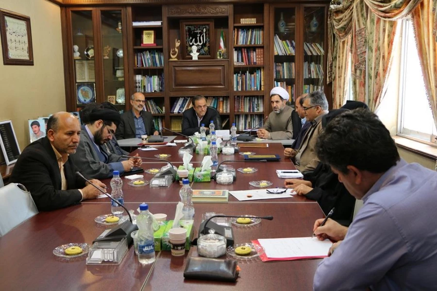 جلسه کمیته استانی هیأت امناء دانشگاه فرهنگیان در دفتر مهندس رزم حسینی استاندار کرمان
