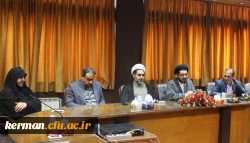 در نشست هم اندیشی اساتید