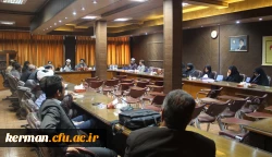 نشست هم اندیشی اساتید