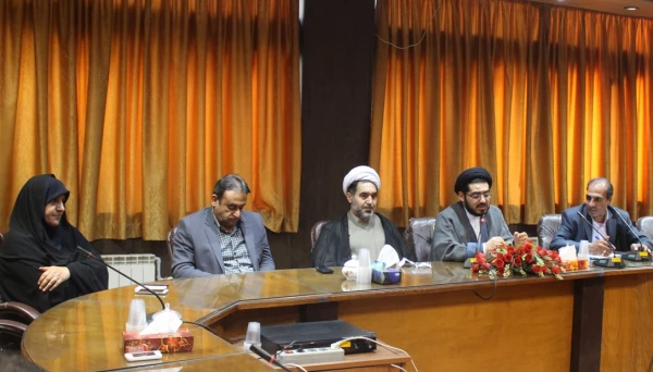 نشست هم اندیشی اساتید