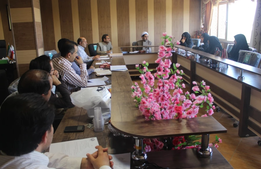 برگزاری همزمان شوراهای آموزشی و پژوهشی