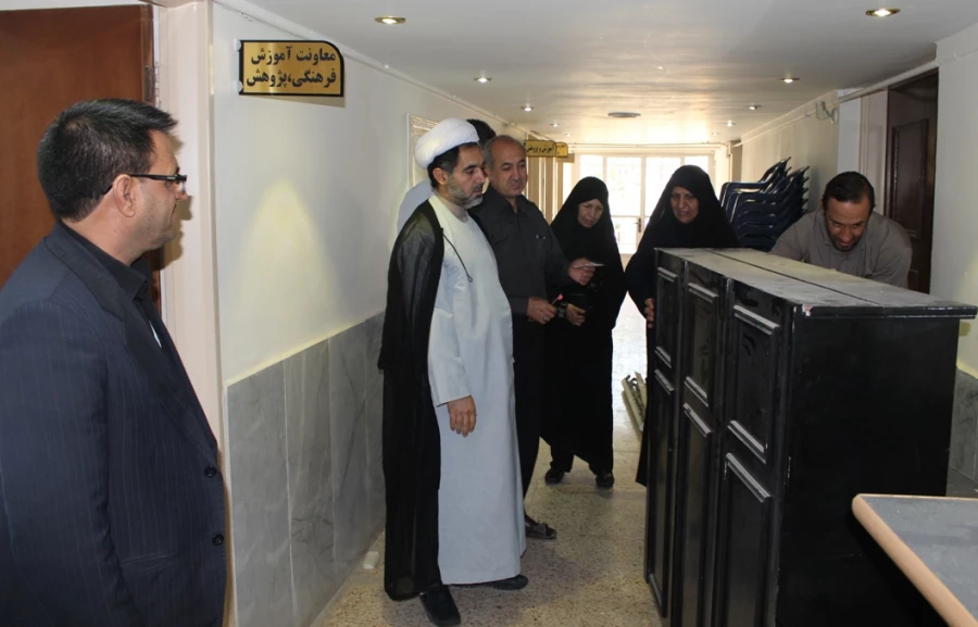 بازدید دکتر توان و همراهان از پردیس شهید باهنر