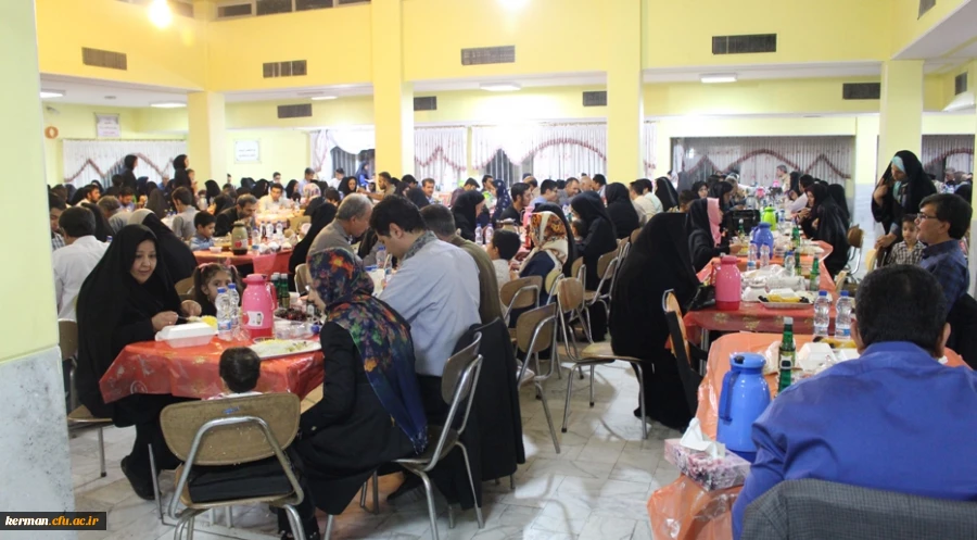 مراسم افطاری ویژه همکارن شاغل و بازنشسته