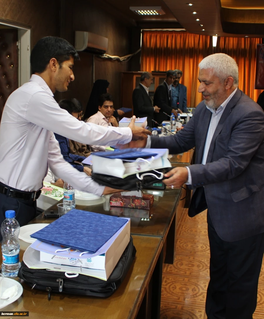 گردهمایی دانشجویان شاهد و ایثارگر