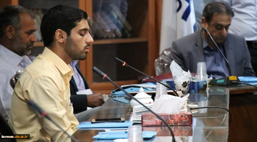 اولین دوره ضیافت اندیشه