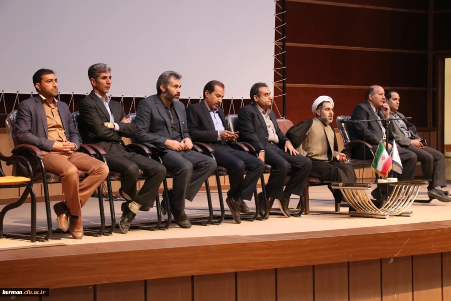 جلسه پرسش و پاسخ دانشجویی پردیس خواجه نصیر