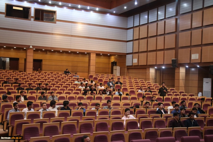 جلسه پرسش و پاسخ دانشجویی پردیس خواجه نصیر