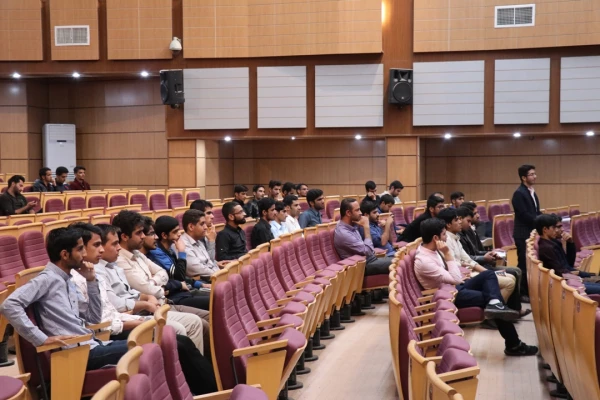 جلسه پرسش و پاسخ دانشجویی پردیس خواجه نصیر