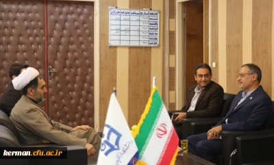 در دیدار رؤسای دانشگاه های فرهنگیان کرمان و ولی عصر (عج) رفسنجان طرفین در زمینه همکاری با یکدیگر به توافق رسیدند.