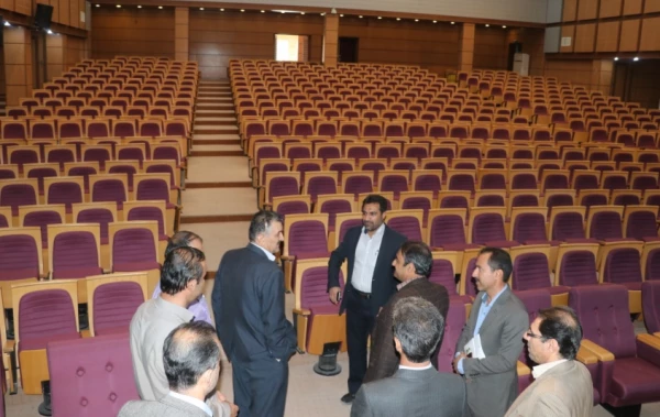 بازدید علاءالدین کیا مدیر از سالن همایش ها