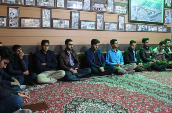 دیدار با خانواده شهید محمد کاظم کیانی