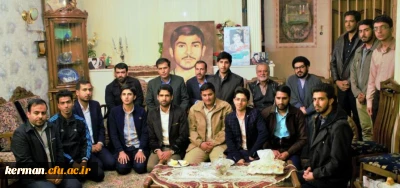 دیدار مسئولین و دانشجویان دانشگاه فرهنگیان کرمان با خانواده شهید محسن برهانی