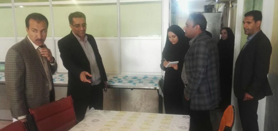 بازدید مشهدی رئیس اداره سراهای دانشجویی و همراهان از خوابگاه ها و سلف سرویس دانشگاه فرهنگیان استان کرمان