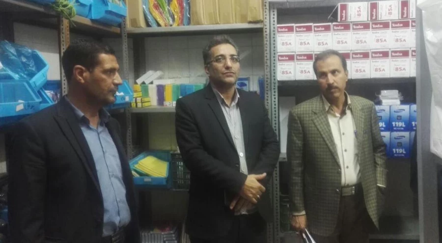 بازدید مشهدی رئیس اداره سراهای دانشجویی و همراهان از خوابگاه ها و سلف سرویس دانشگاه فرهنگیان استان کرمان