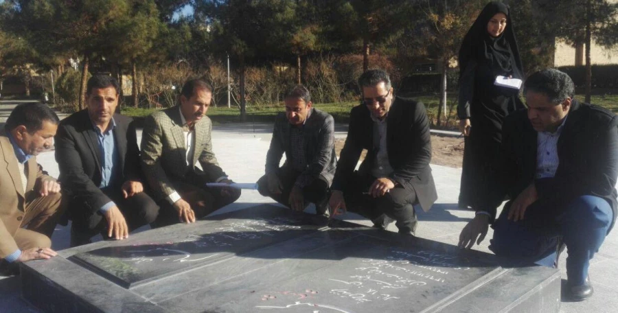 بازدید مشهدی رئیس اداره سراهای دانشجویی و همراهان از خوابگاه ها و سلف سرویس دانشگاه فرهنگیان استان کرمان