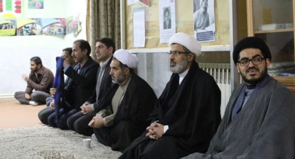 جشن میلاد پیامبر اکرم و امام صادق علیهم السلام در پردیس خواجه نصیرالدین طوسی