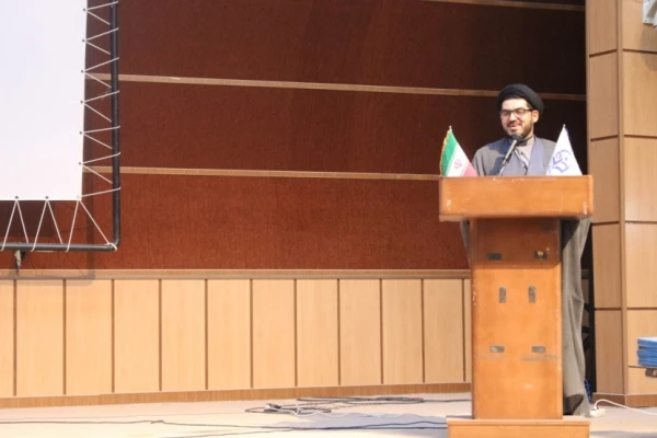 گرامیداشت روز دانشجو و تجلیل از دانشجو معلمان برتر