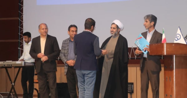 گرامیداشت هفته وحدت حوزه و دانشگاه