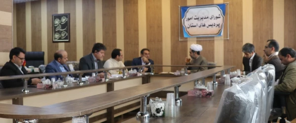 نشست صمیمانه مدیران و کارشناسان مدیریت استانی با ریاست دانشگاه