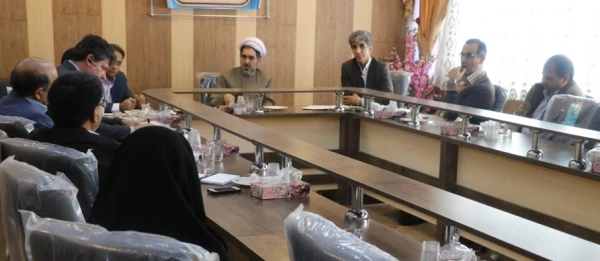 نشست صمیمانه مدیران و کارشناسان مدیریت استانی با ریاست دانشگاه