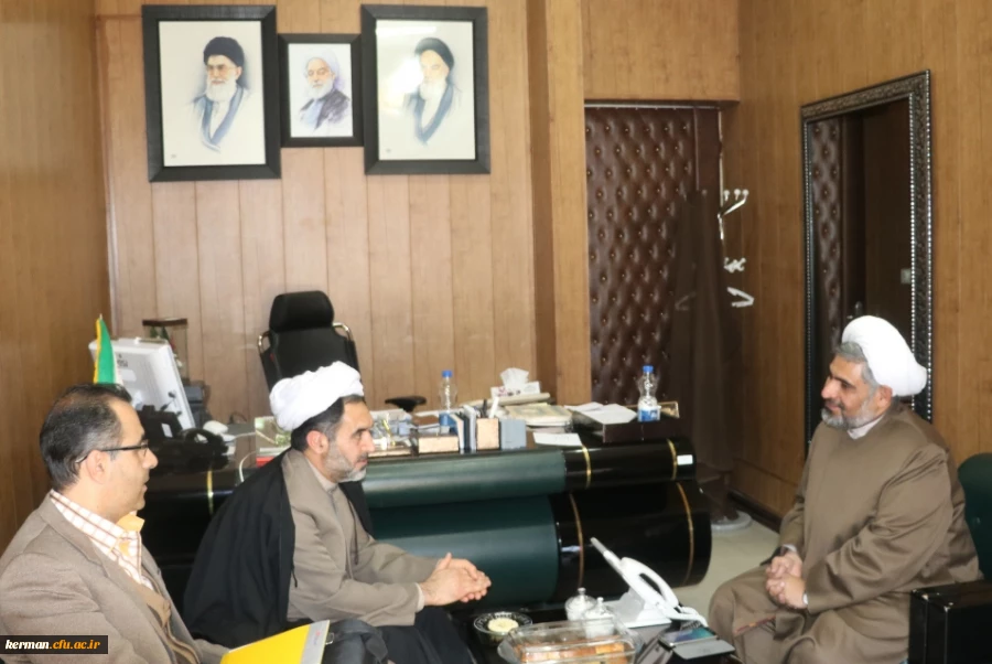 دیدار دکتر توان ریاست دانشگاه فرهنگیان استان با حجت الاسلام محمودآبادی مدیر کل حوزه استاندار