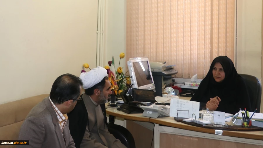 جلسه ریاست دانشگاه فرهنگیان استان کرمان با مدیرکل امور اجتماعی استانداری