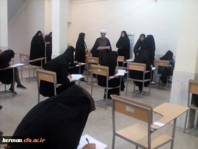 بازدید دکتر توان ریاست دانشگاه فرهنگیان استان کرمان و همراهان از برگزاری امتحانات نیمسال اول سال تحصیلی 97-96 پردیس شهید باهنر (خواهران)