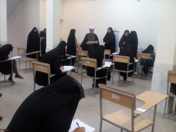 بازدید دکتر توان و همراهان از برگزاری امتحانات  پردیس شهید باهنر