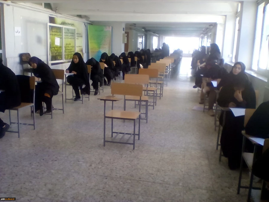 بازدید دکتر توان و همراهان از برگزاری امتحانات  پردیس شهید باهنر