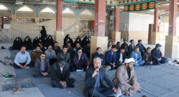 مراسم پیاده روی و تقدیم گل به ساحت مقدس شهدا به مناسبت دهه فجر