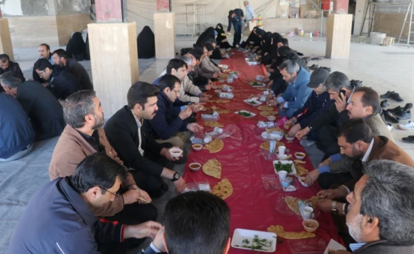 مراسم پیاده روی و تقدیم گل به ساحت مقدس شهدا به مناسبت دهه فجر