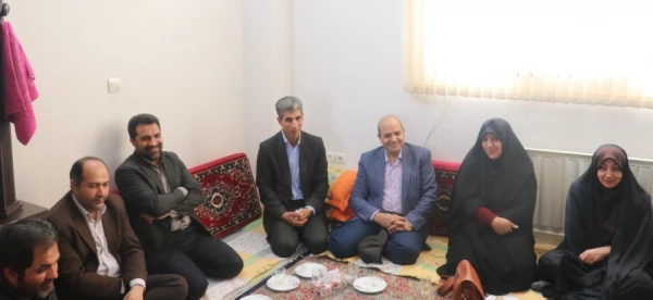 دیدار با خانواده شهید عبدا... زاده