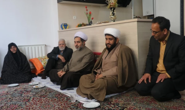 دیدار با خانواده شهید عبدا... زاده