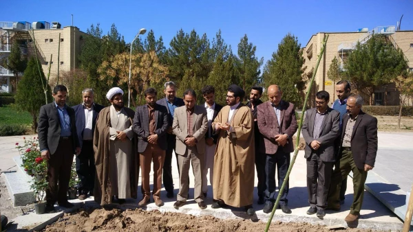 به مناسبت هفته درختکاری