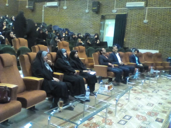 جلسه پرسش و پاسخ دانشجو معلمان پردیس شهید باهنر