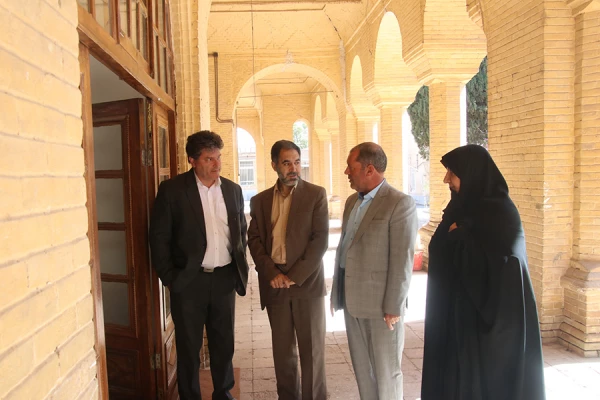 بازدید دکتر صفرزاده از پایگاه های اسکان نوروزی دانشگاه