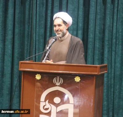 دکتر توان ریاست دانشگاه فرهنگیان کرمان در دیدار نوروزی، کارکنان دانشگاه را به همدلی و وحدت رویه، اهمیت دادن به بحث کیفیت و رضایت دانشجو توصیه نمودند.